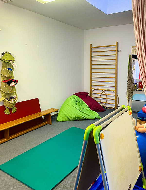 Gymnastikraum für Kinder - Physiokur Praxis für Physiotherapie Gelsenkirchen